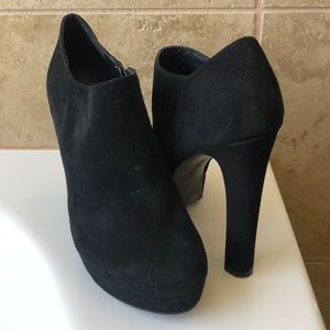 Gianni Bini booties